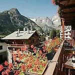 Checrouit Aparthotel