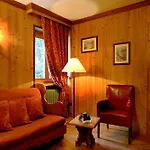 Checrouit Aparthotel
