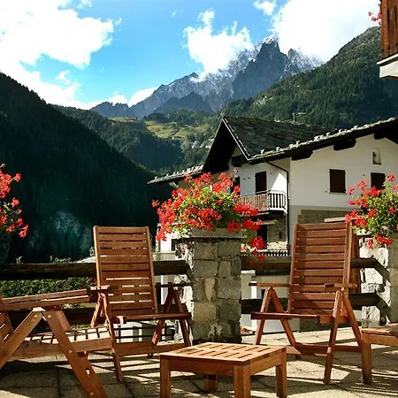 Hotel apartamentowy Checrouit 3*