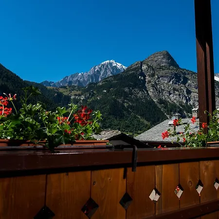 Lejlighedshotel Checrouit