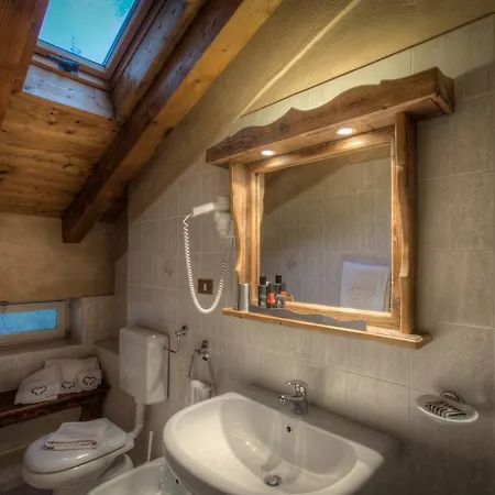 Aparthotel Checrouit