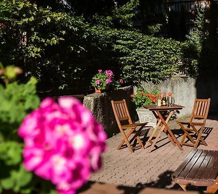 Hotel apartamentowy Checrouit