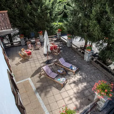 Checrouit Hotel apartamentowy 3*