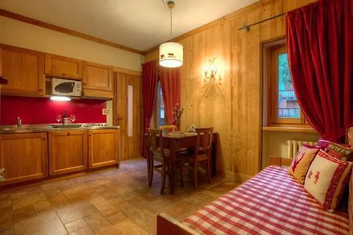 Апарт-готель Checrouit Курмайор