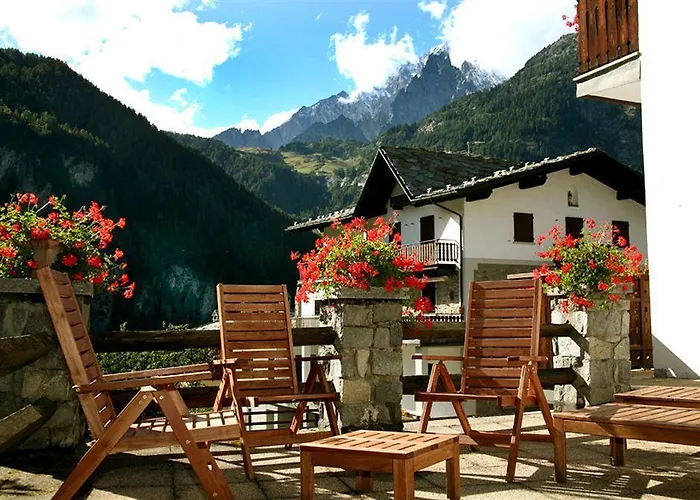 Aparthotel Checrouit 3*