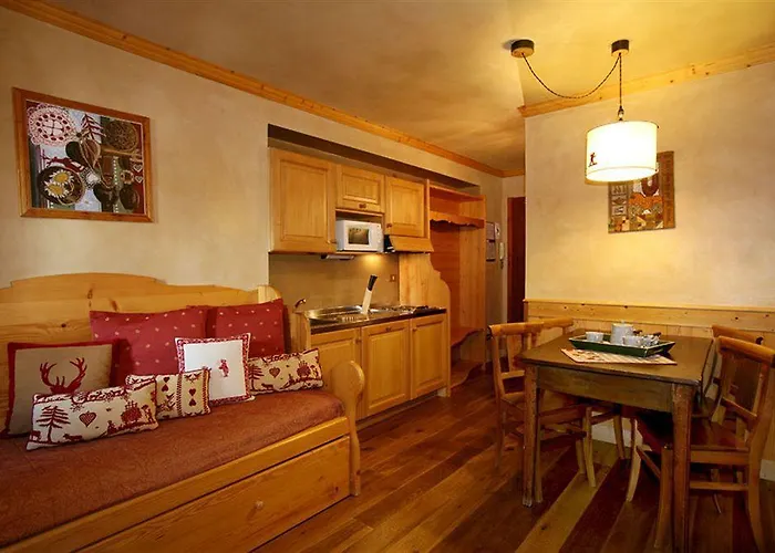 Aparthotel Checrouit 3*