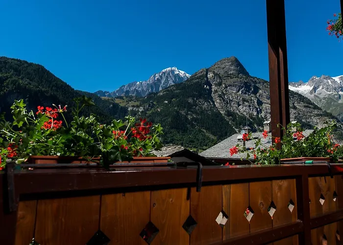 Aparthotel Checrouit