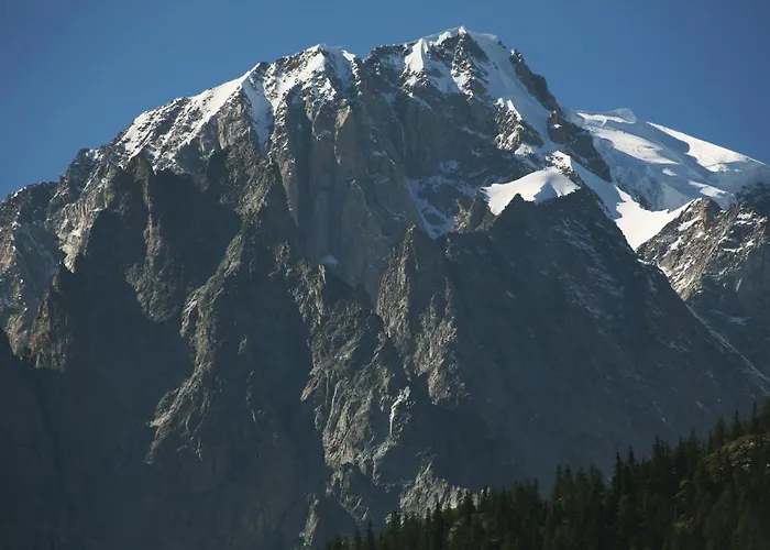 Checrouit Апарт-готель