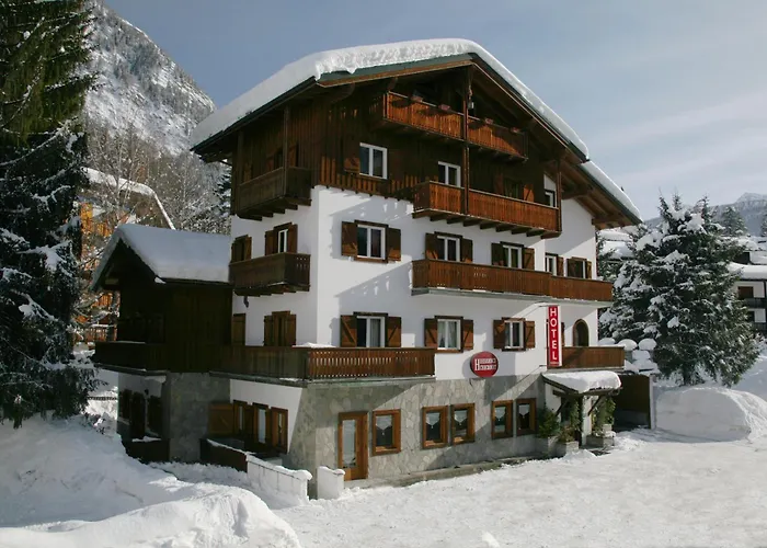 Checrouit Aparthotel 3*