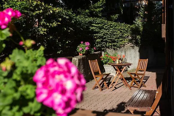 Aparthotel Checrouit