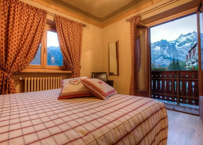 Checrouit Aparthotel Courmayeur